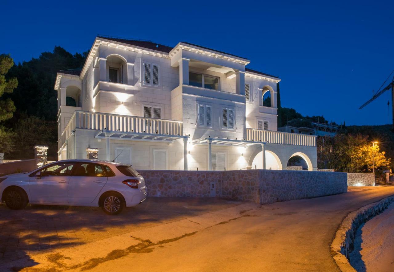 Apartments Villa D&D สลาโน ภายนอก รูปภาพ